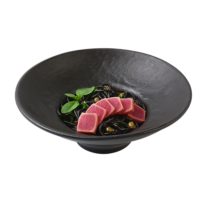 Спагетти неро с тунцом татаки
Спагетти неро с тунцом татаки